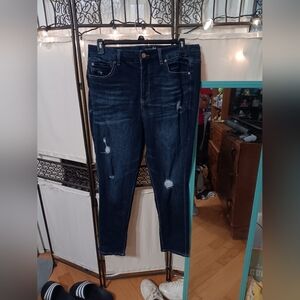 Plus size fashion jeans